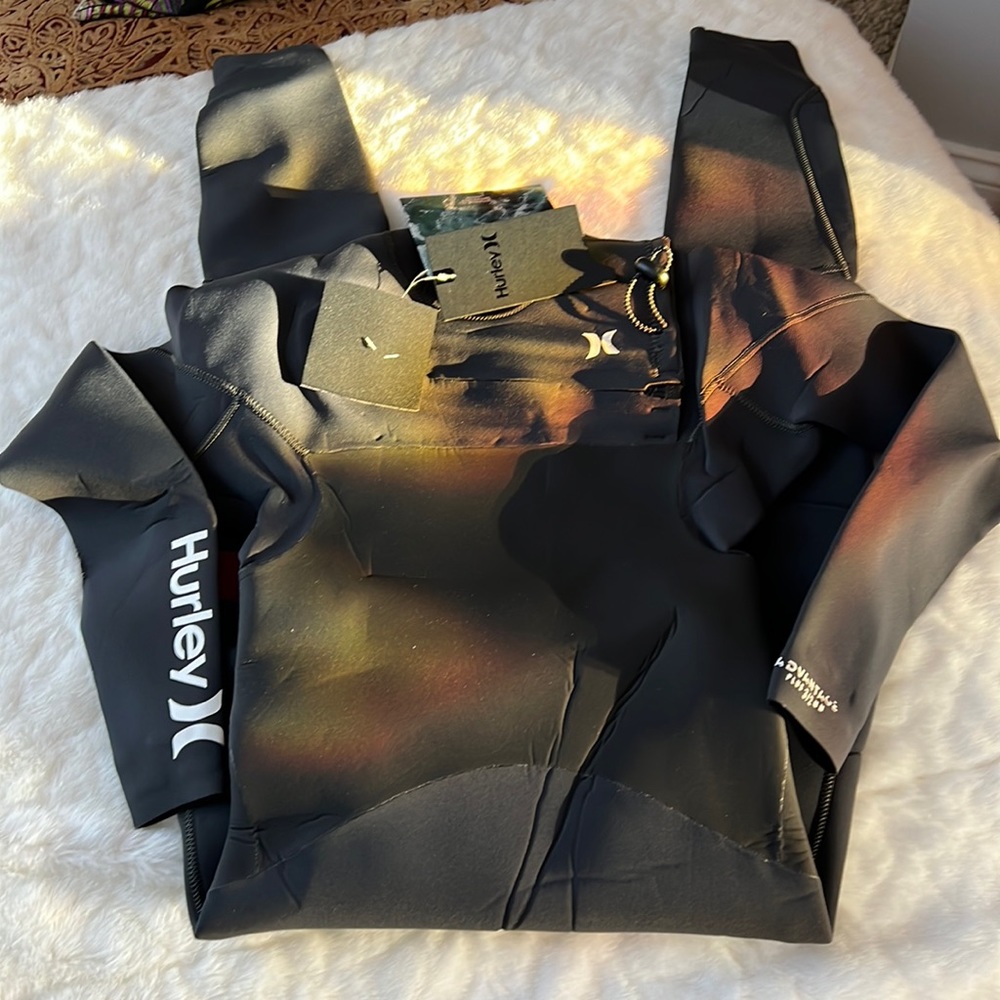 Hurley wetsuit